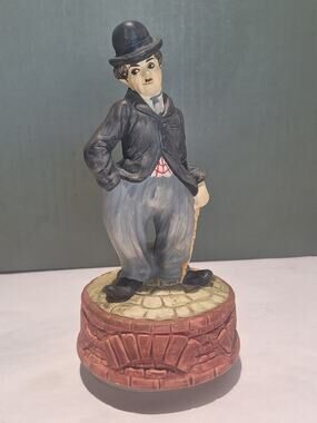 1973 Bubbles Inc Charlie Chaplin Little Tramp Ceramic Music Box Sankyo Japan NM